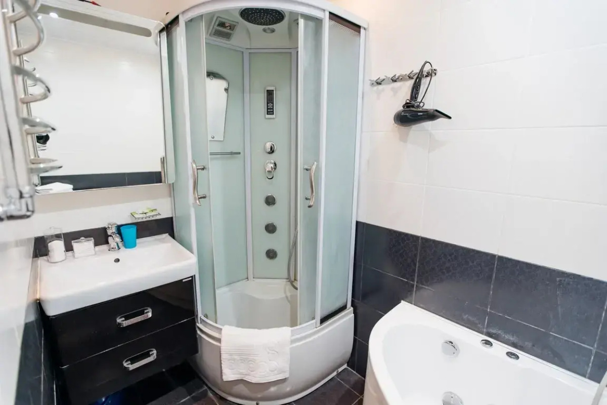 Апартаменты Трехкомнатные на Энгельса