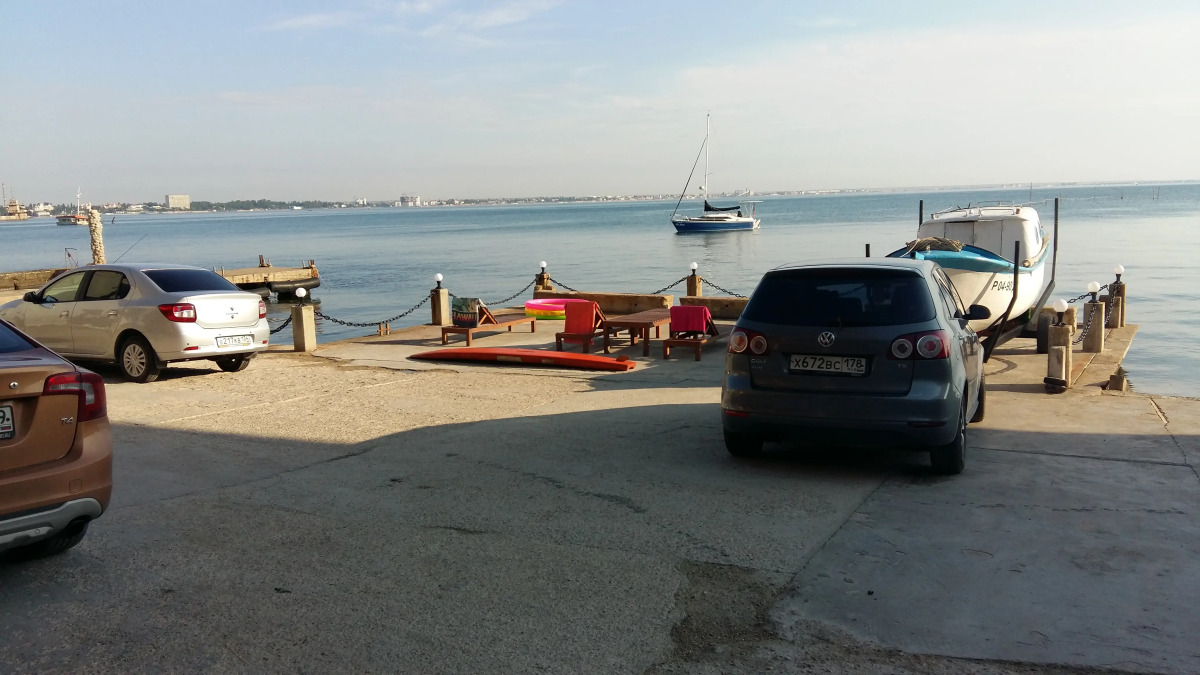 Яхт-клуб Кайрос