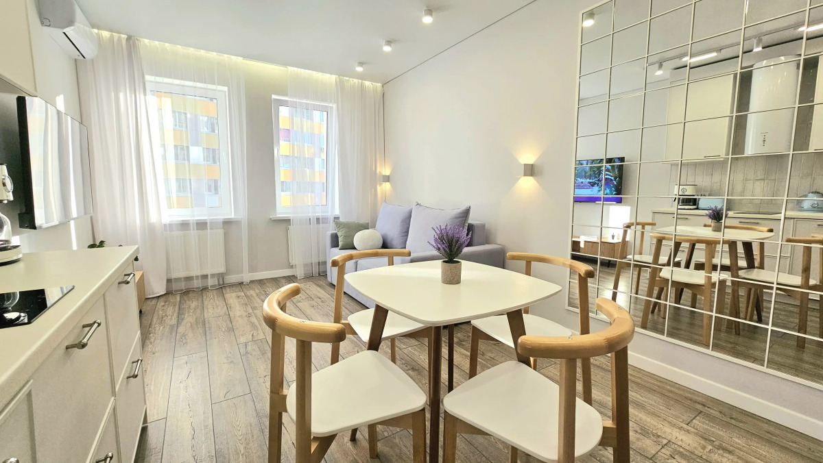 Квартира Современный Комфорт в Удобной Локации от Urban Apartments