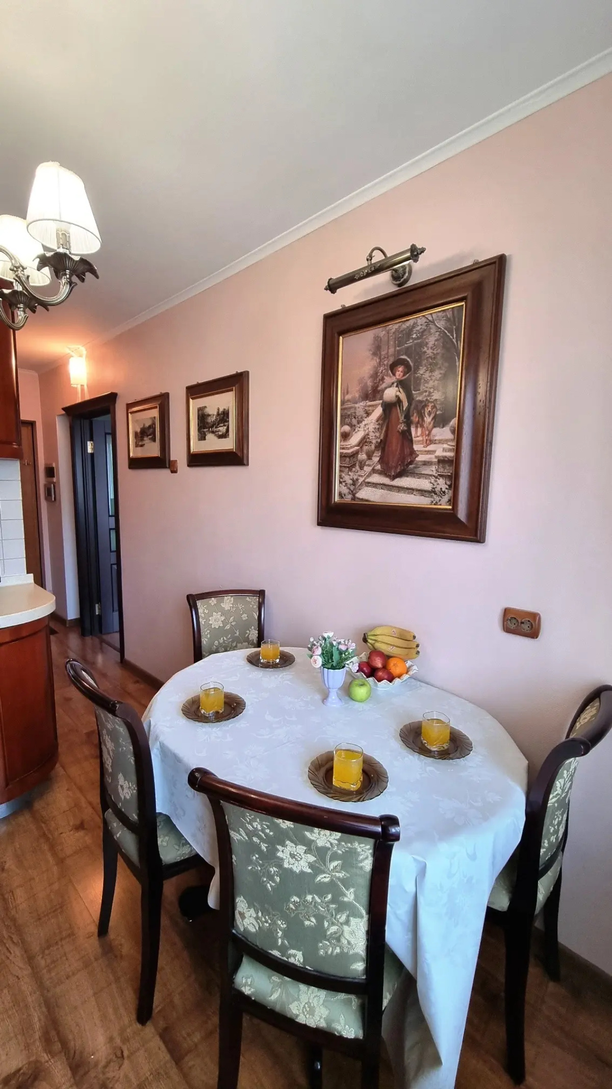 Апартаменты 2х Комнатная Квартира в Английском Стиле