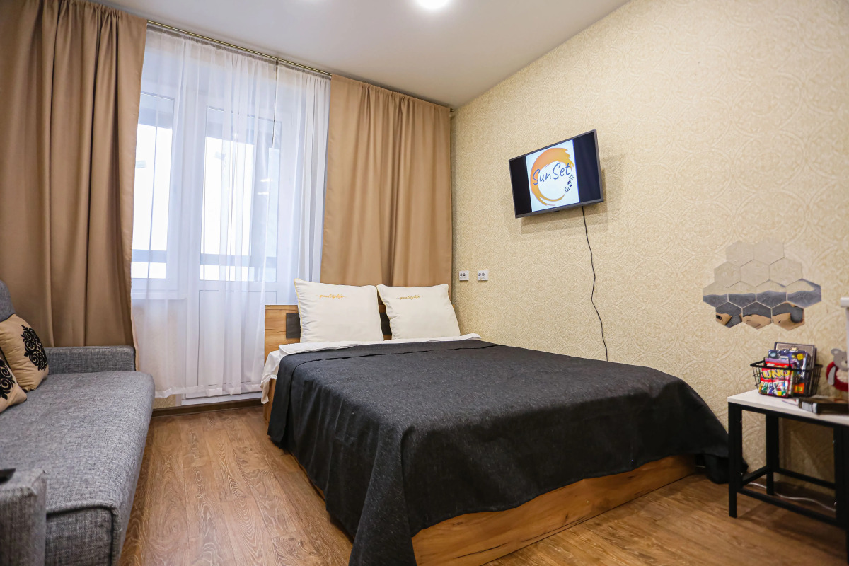 Апартаменты SunSet Родионова 202/1 78