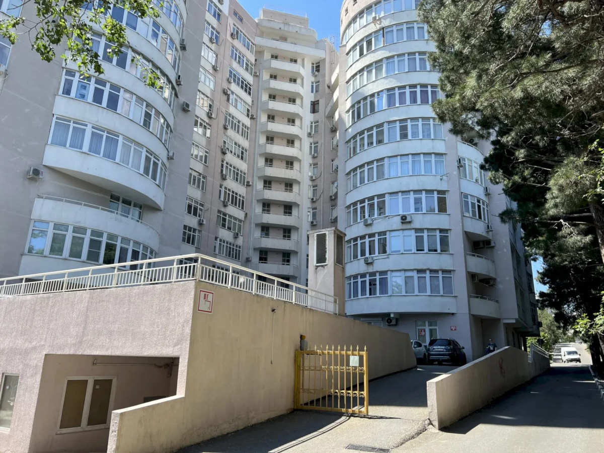 Квартира 8 Просторная 2-к в р-не Дельфинария - до моря 10 мин