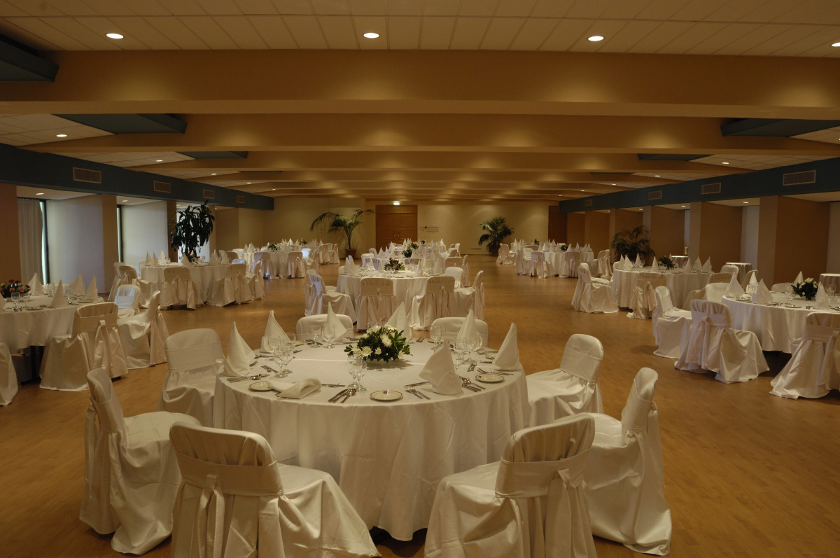 Отель Constantinou Bros Athena Royal Beach