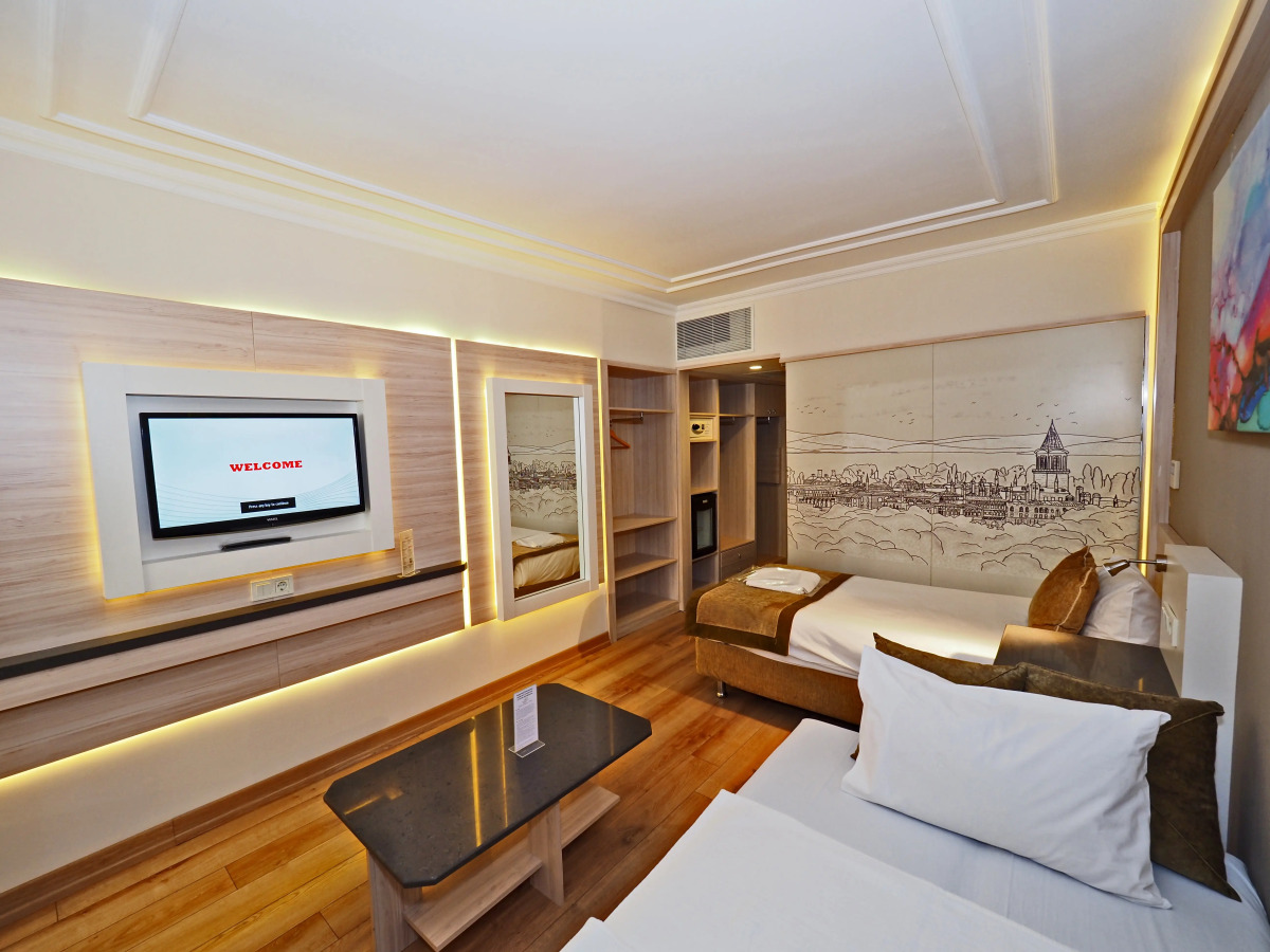 Отель Bulvar Palas Old City