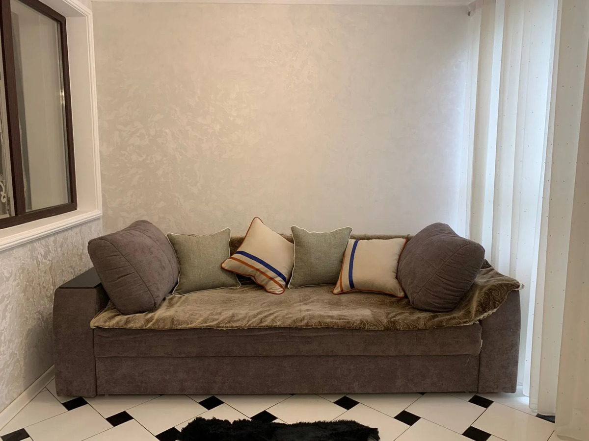 Апартаменты "Эленика" 2-х комнатная Квартира с выходом в парк в Центре города