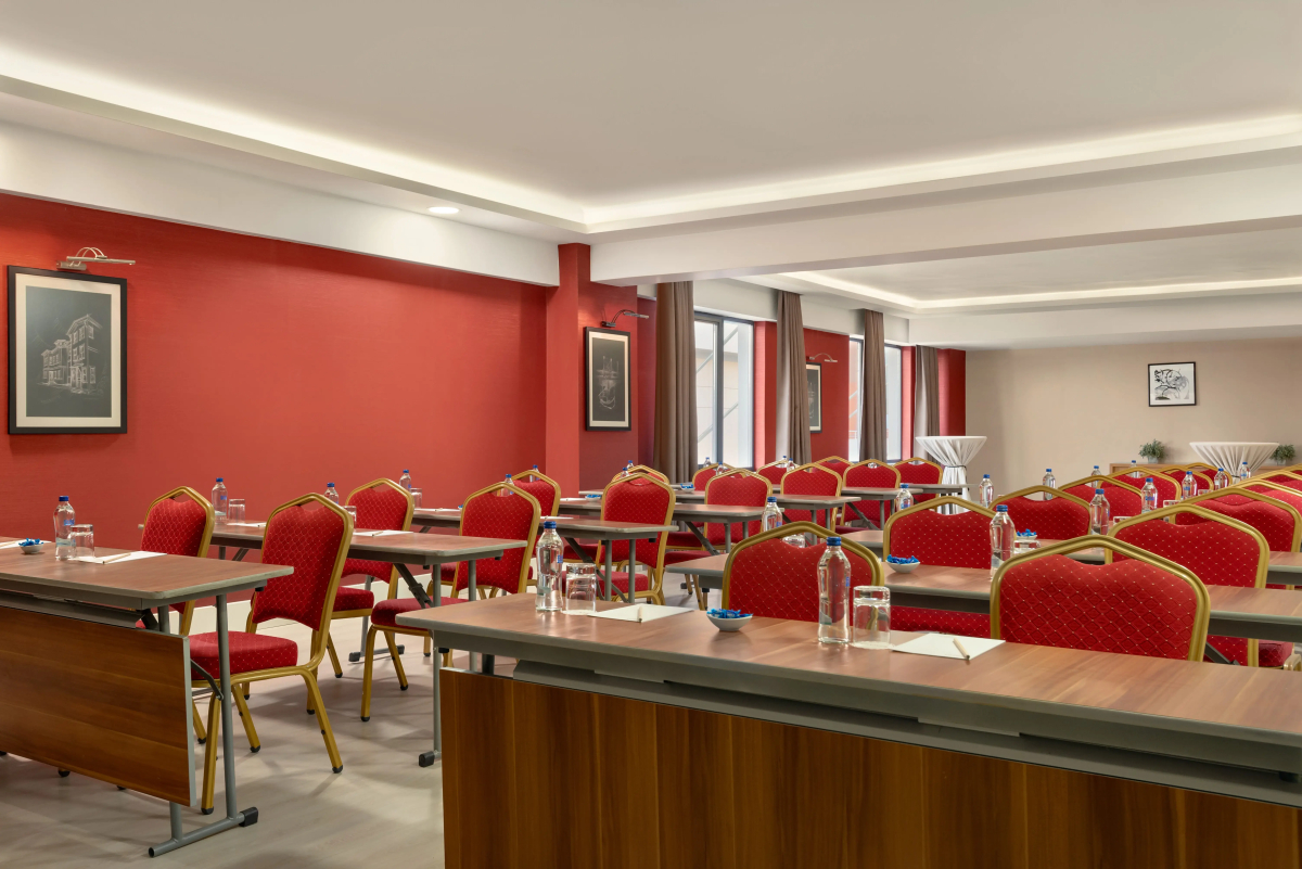 Отель Ramada Plaza by Wyndham Eskisehir