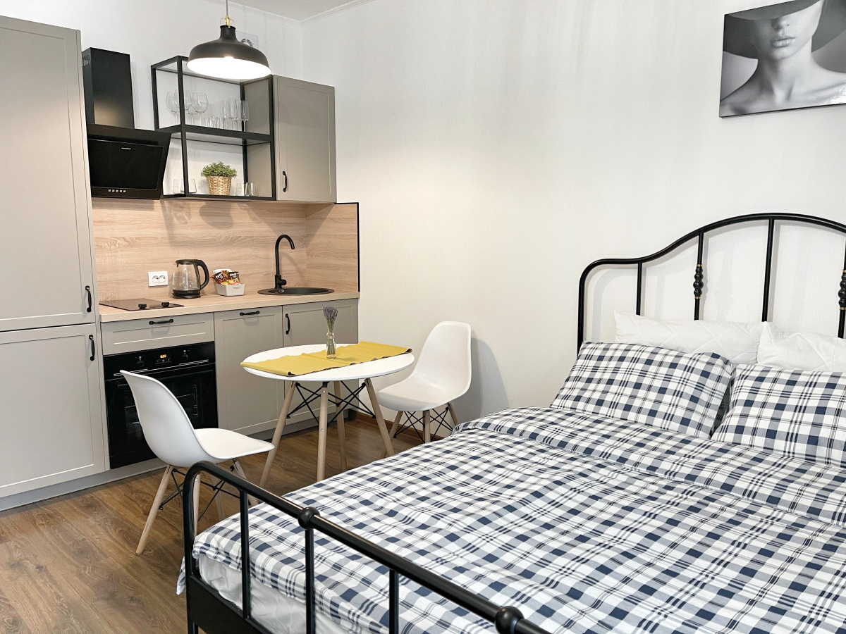 Квартира Loft Studio on Komendantskiy