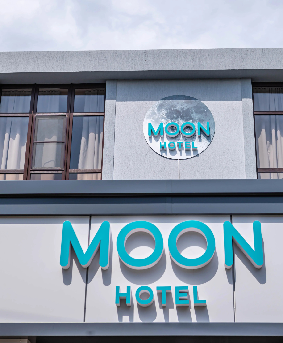 Отель Moon Hotel