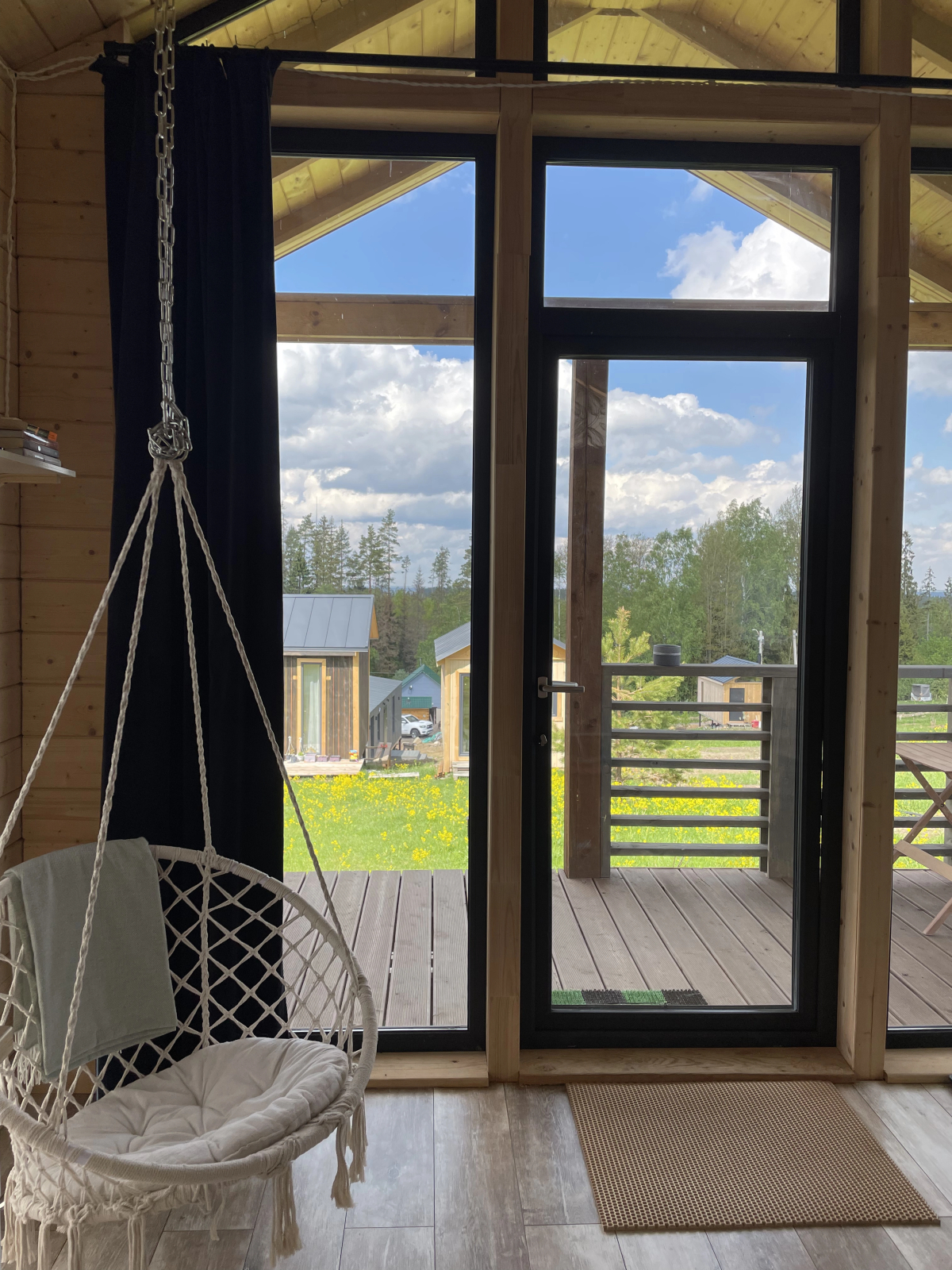 Дом Уютный домик у Игоры, белый