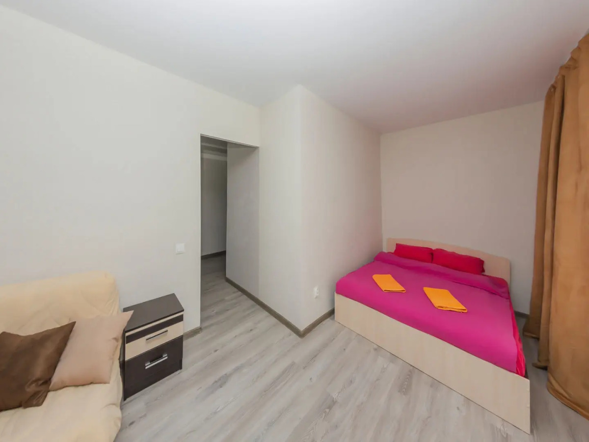 Апартаменты на Братьев Жабровых 7