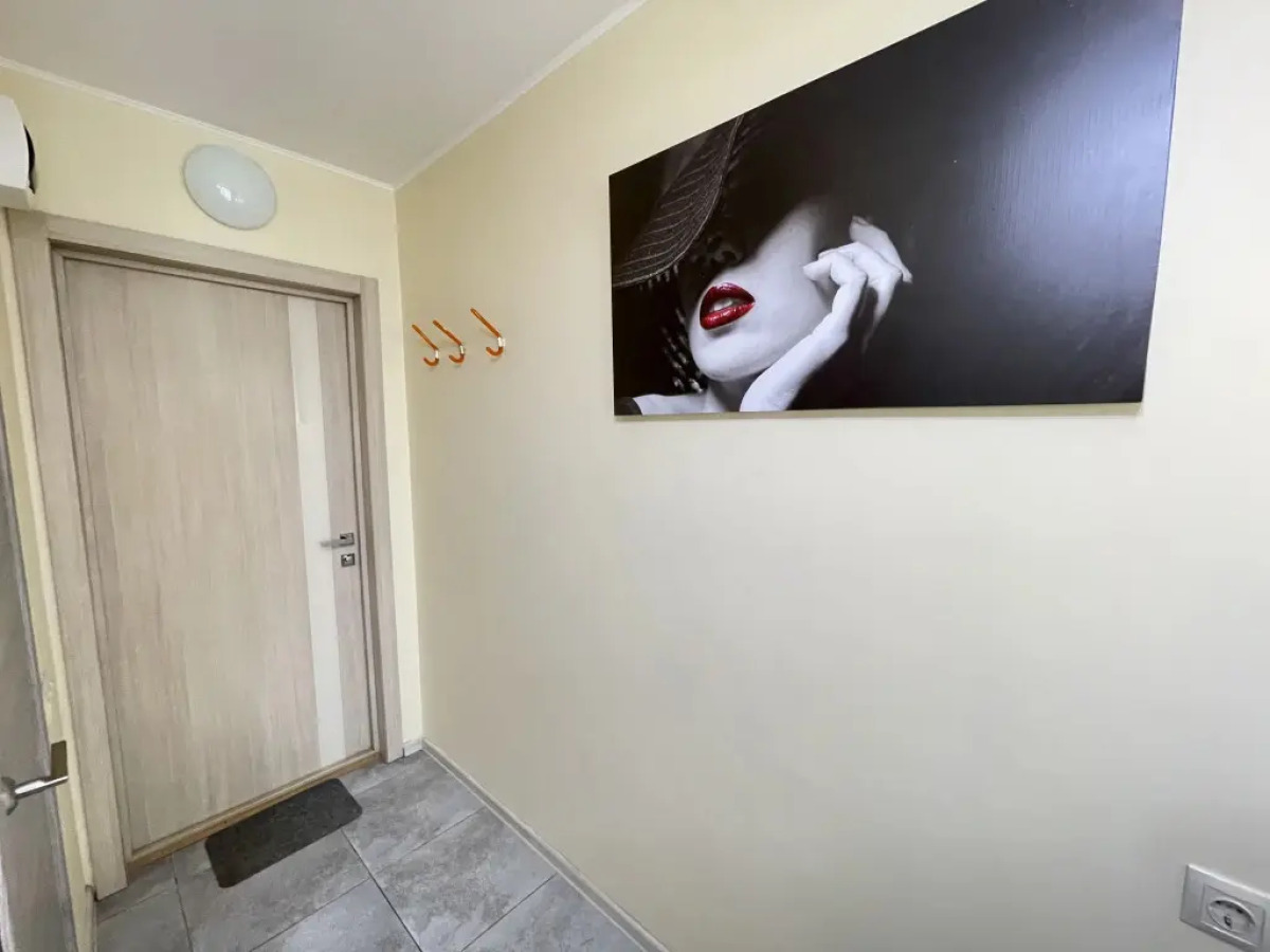 Апартаменты на Широкой