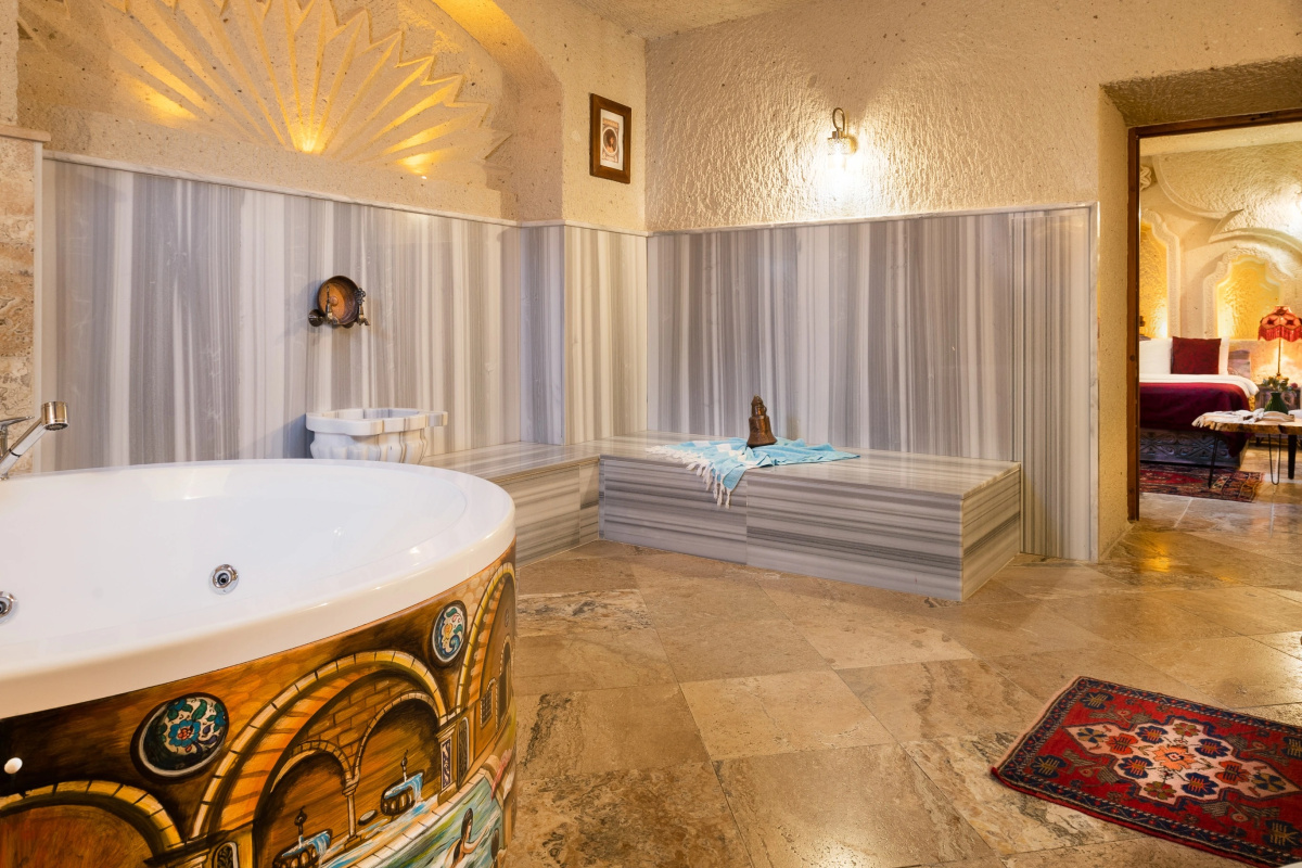 Acer Cave Hotel