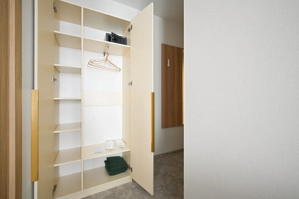 Отель Mirum Hotel