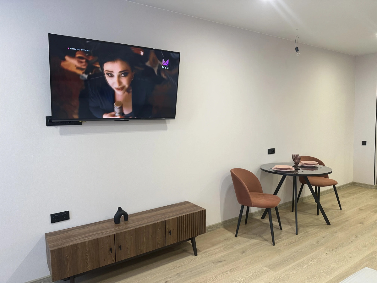 Квартира Дизайнерская Студия Напротив Роял Парка