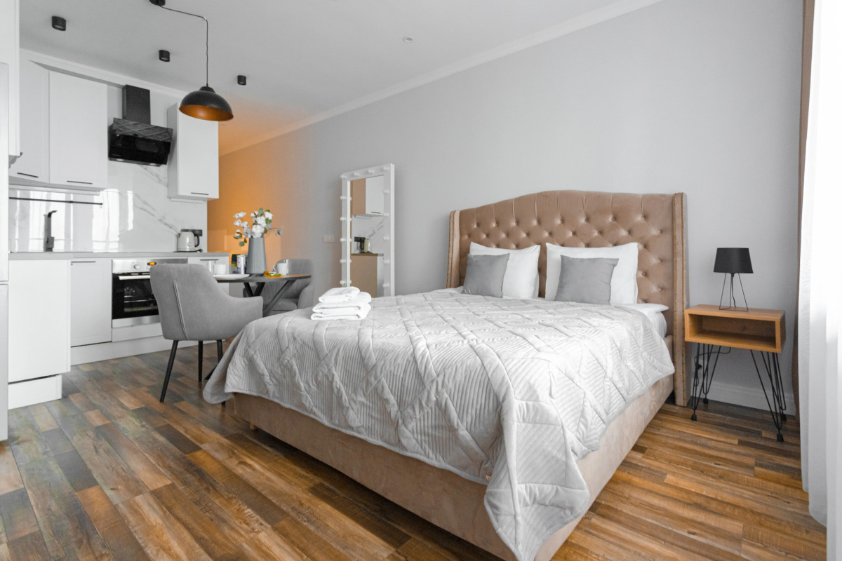 Апартаменты Lalapart Gray stone на 30 этаже небоскреба Савеловский Сити