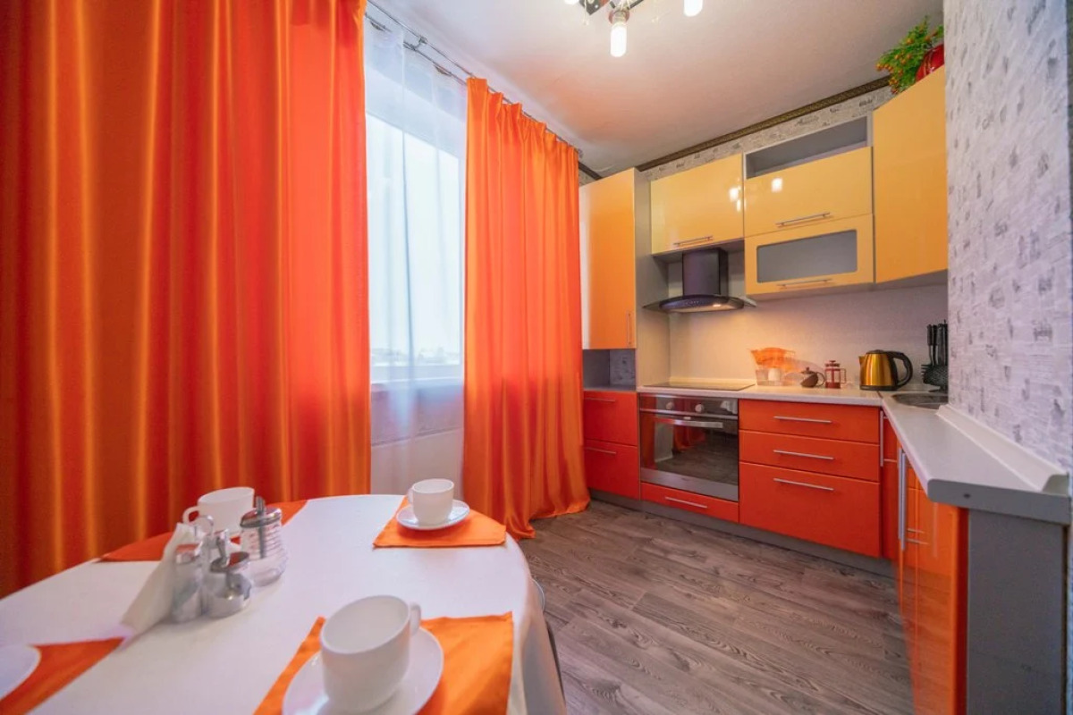 Апартаменты Пять Звёзд с видом на Обь