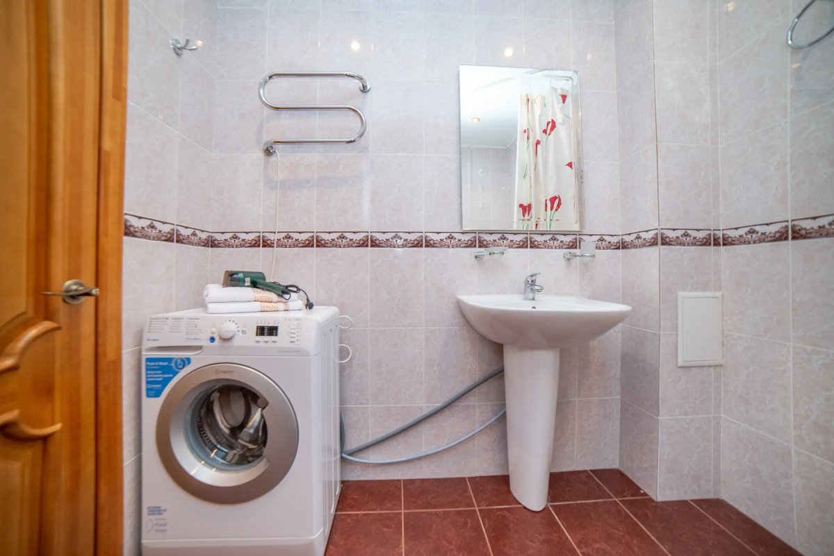 Апартаменты Радищева 12 трехкомнатная