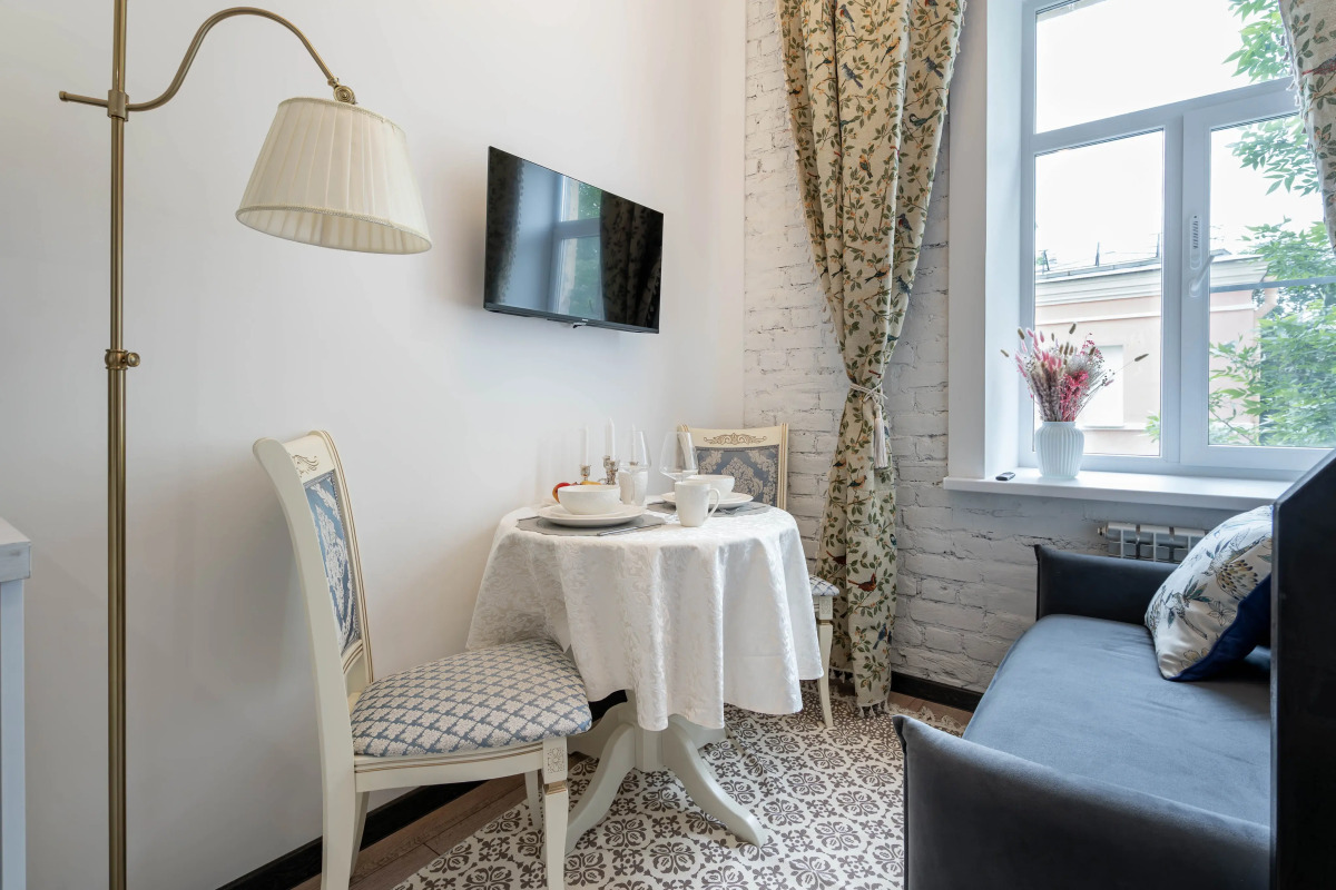 Квартира Уютная Студия на Петроградской Стороне