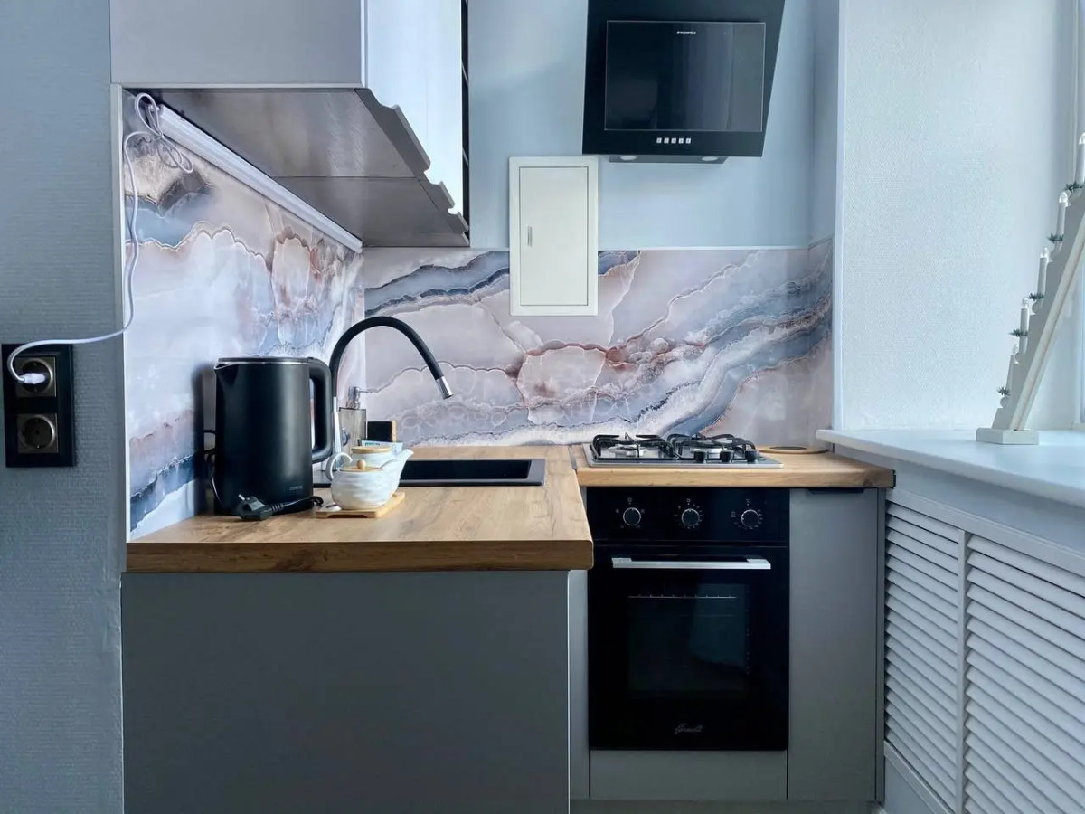 Апартаменты трехкомнатные рядом с набережной