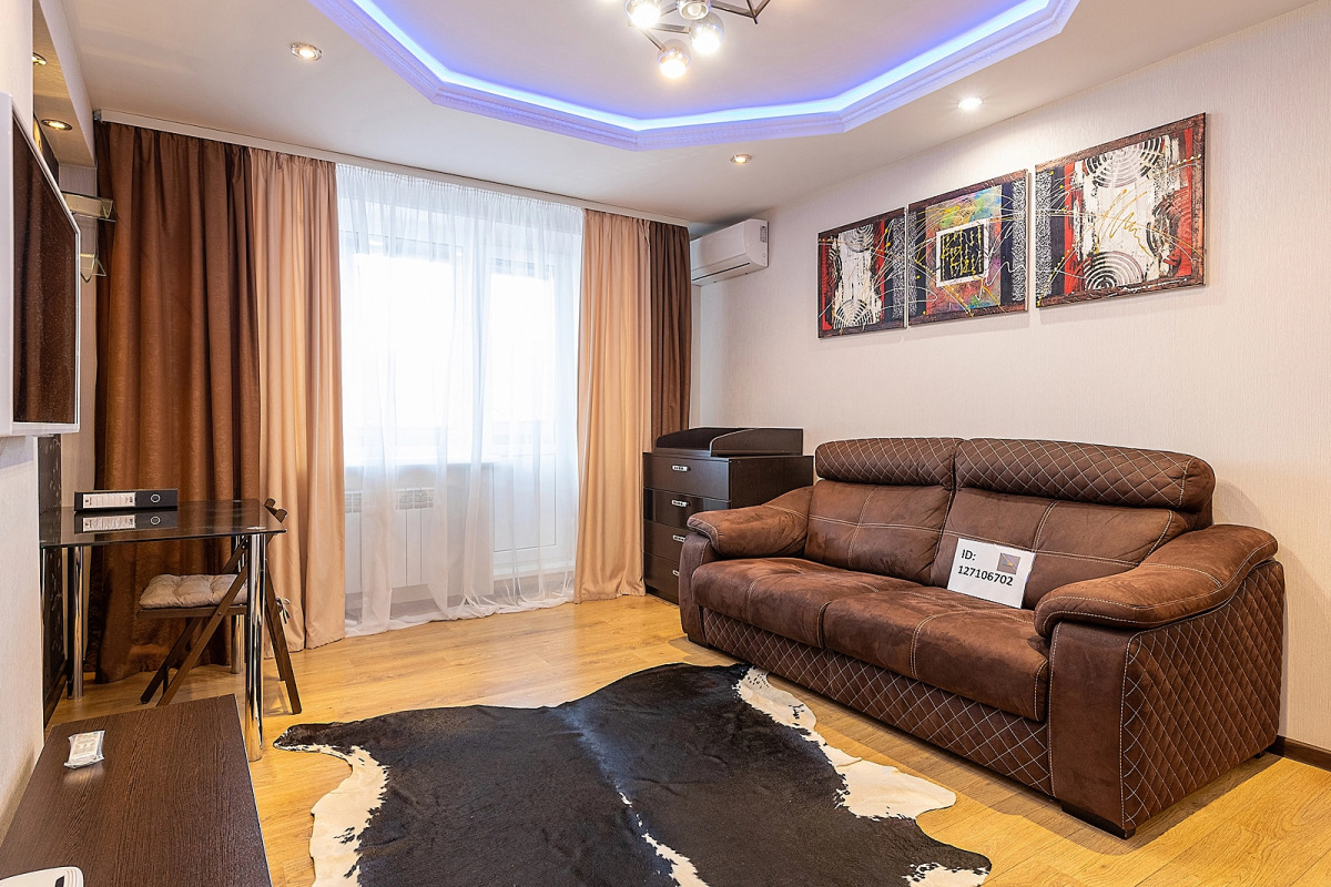 Тихие апартаменты  в центре города, ул.Горького 154. Сова-Дом