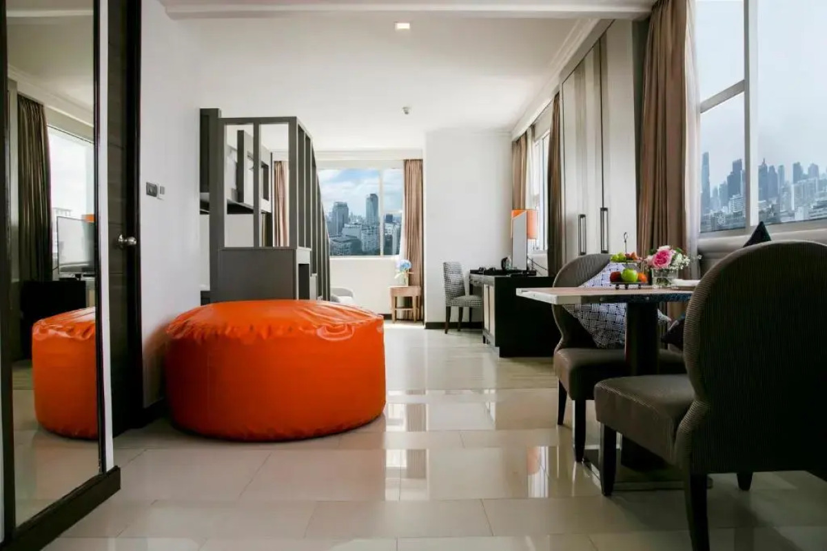 Отель The Berkeley Hotel Pratunam