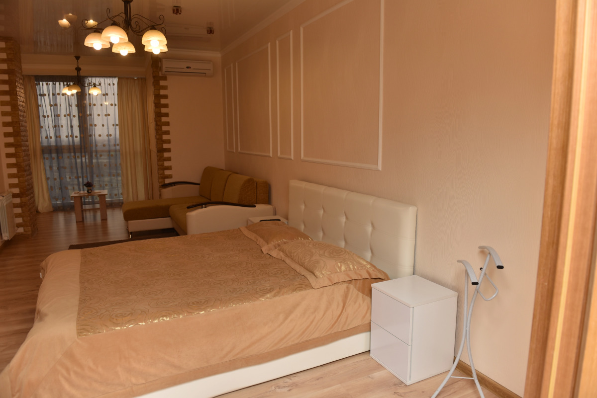 Апартаменты от Людмилы (Кольцовская 9)