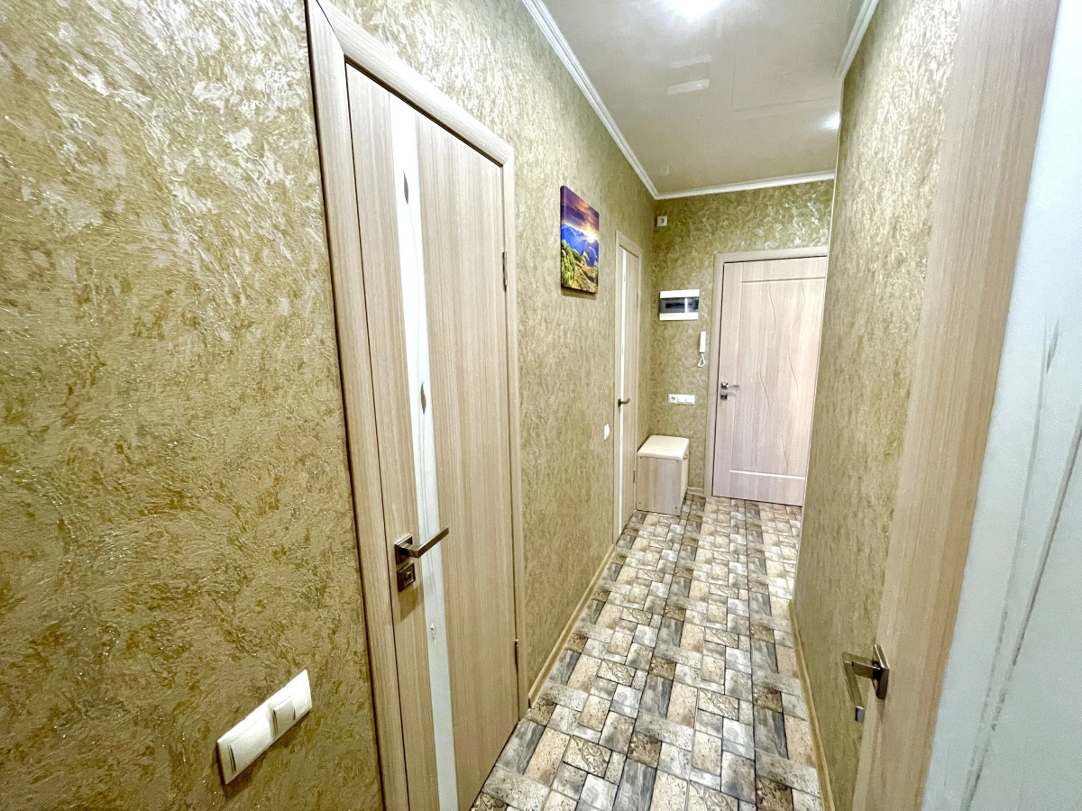 Апартаменты двухкомнатные в Центре Города на 5 этаже (рядом с набережной р. Волга)