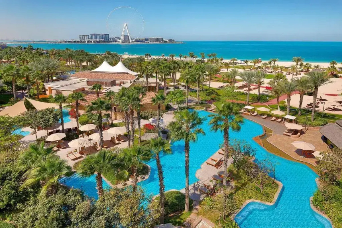 Отель The Ritz-Carlton, Dubai