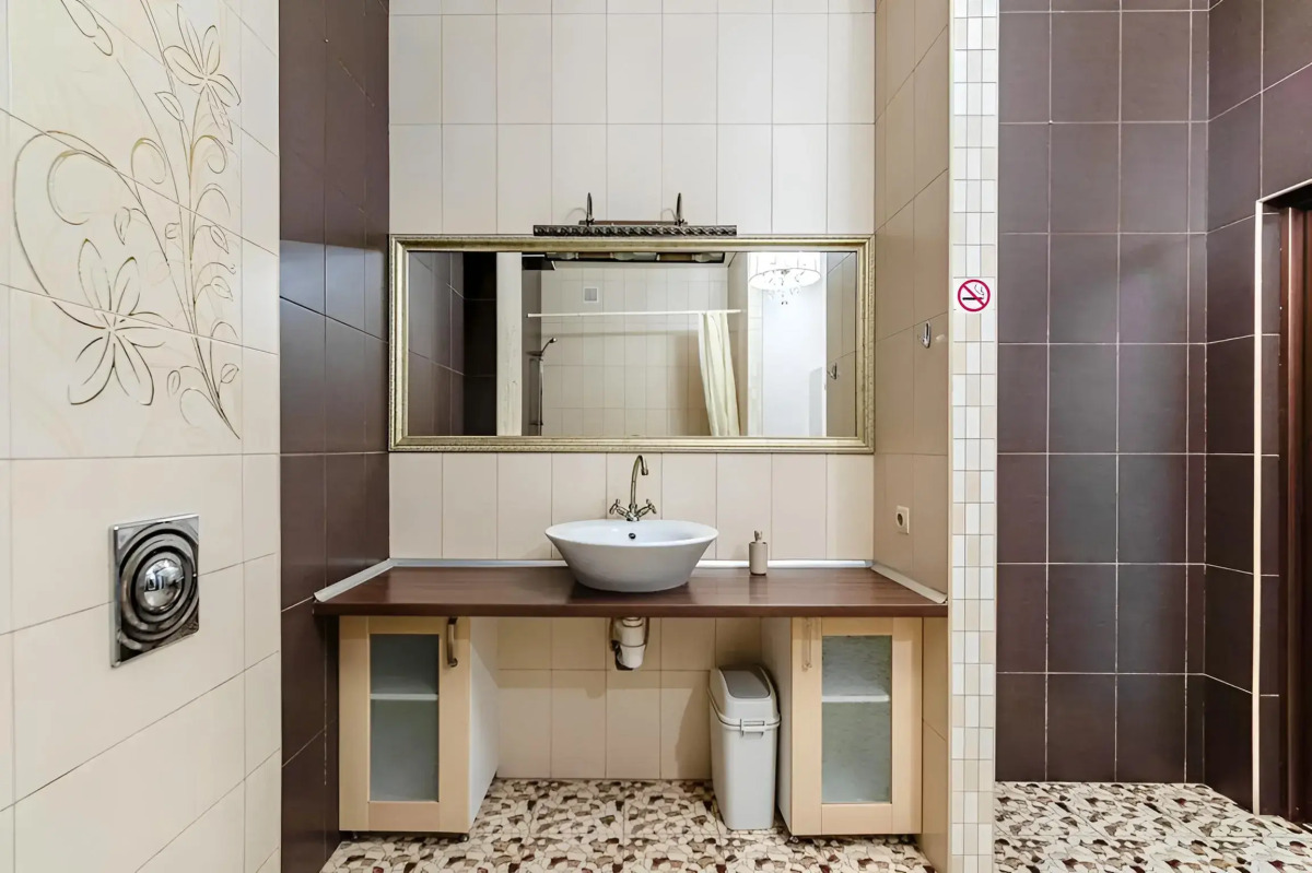 Квартира Двухкомнатная Классическая на Большой Красной 63