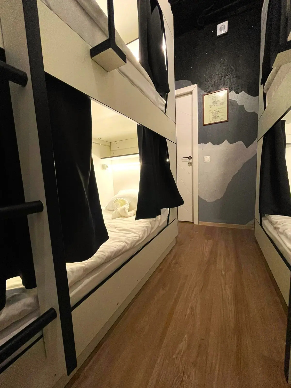 Хостел Moon Sky 24/7