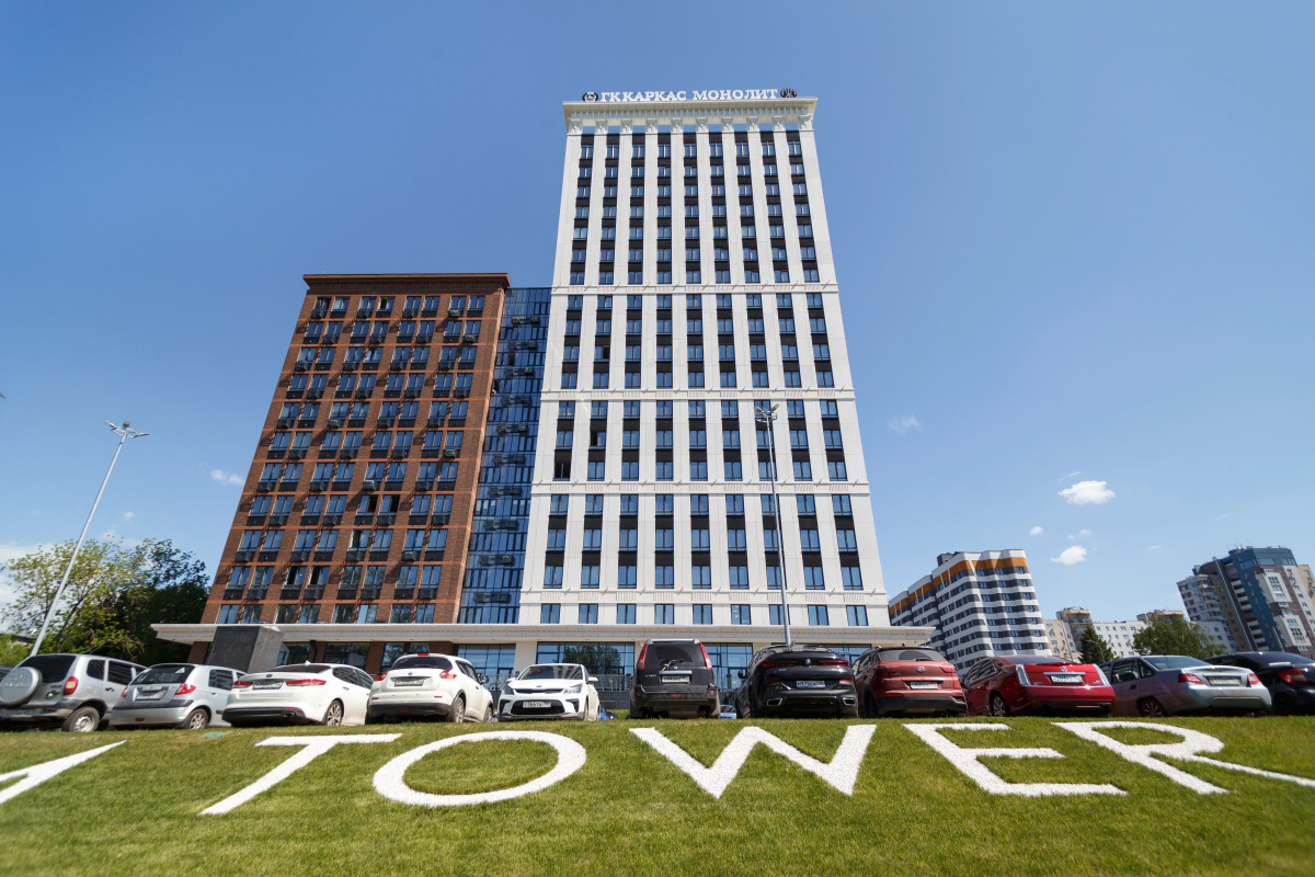 Апартаменты Wing Tower - высотная студия в центре