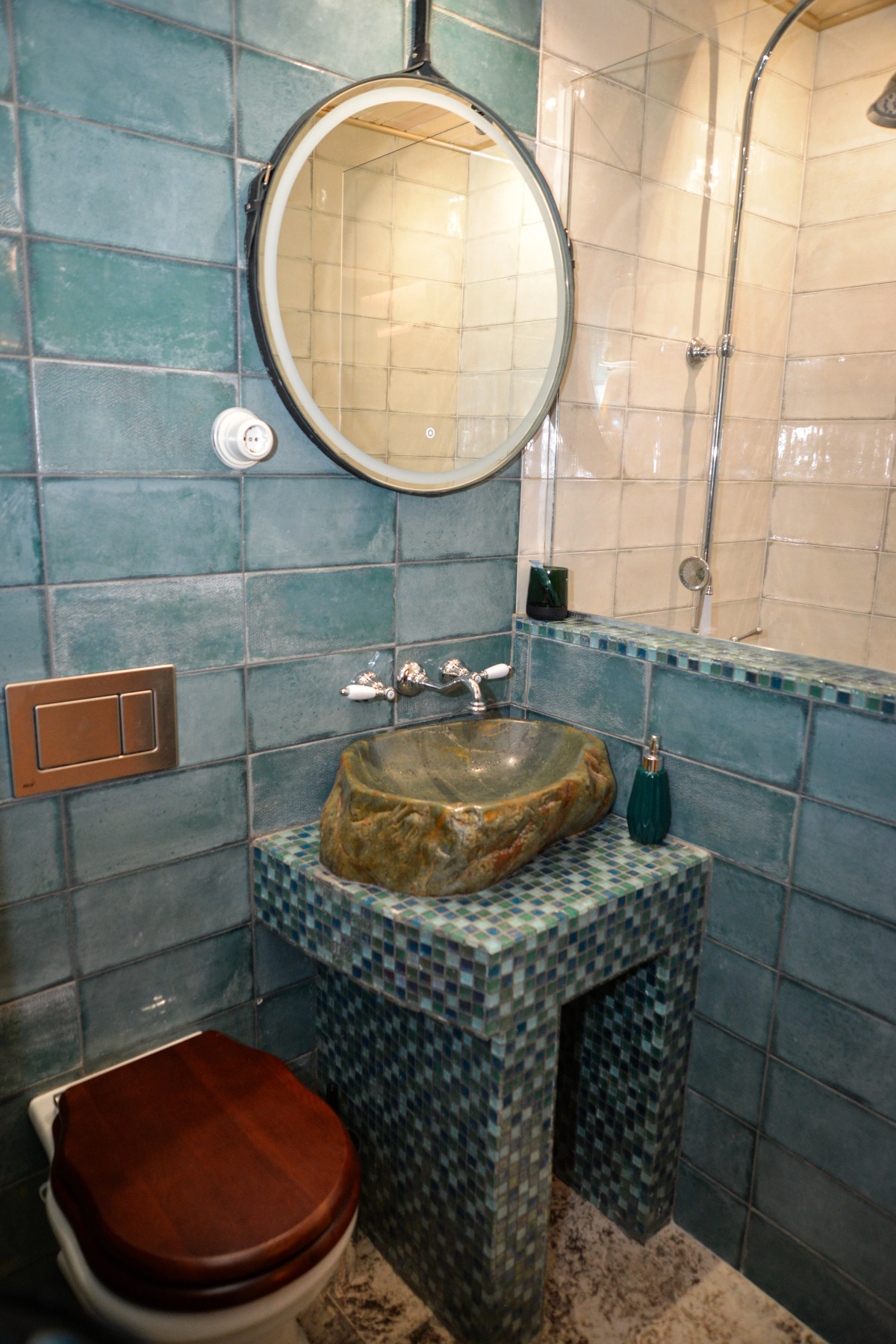 Квартира Лофт «Дубовая лестница»