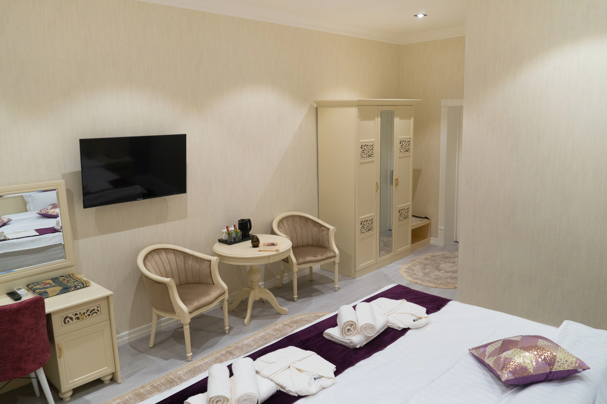 Silk Road Empire Hotel
