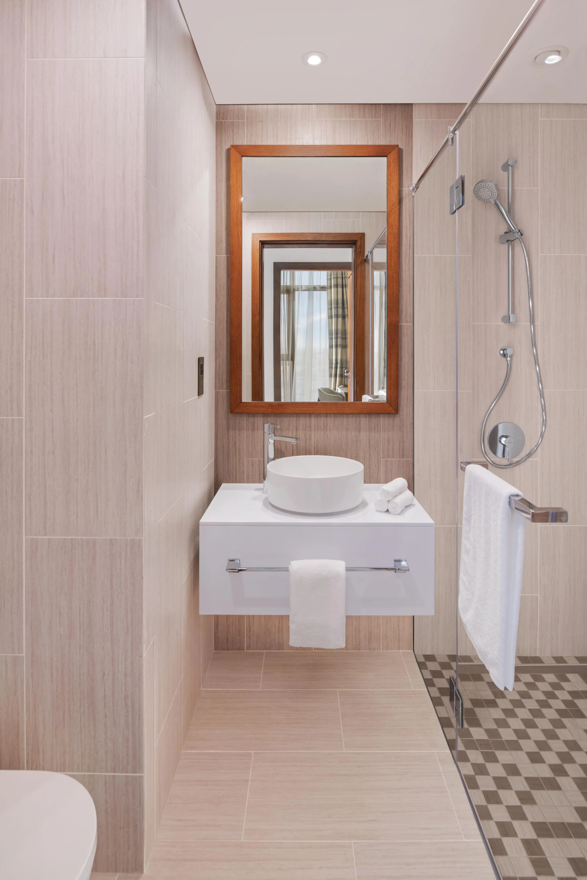 Staybridge Suites Dubai al-Maktoum Airport, an IHG Hotel