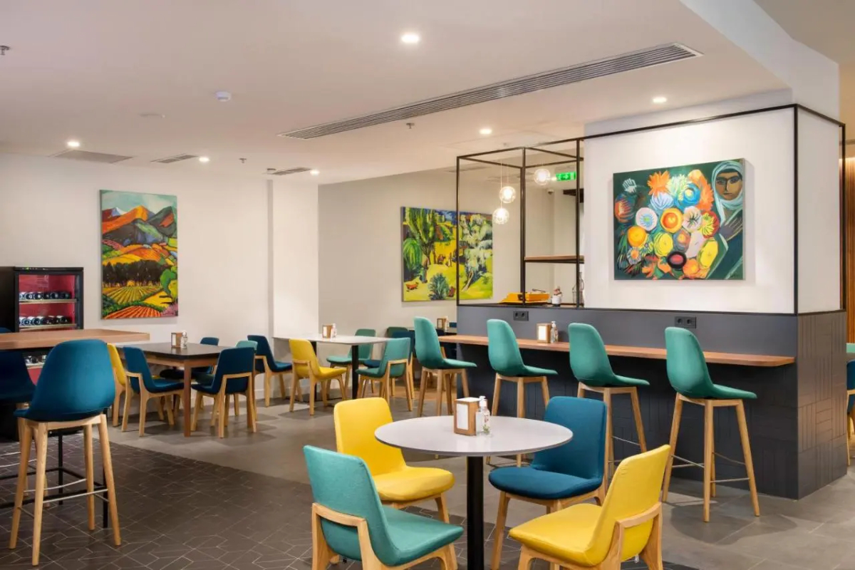 Отель Holiday Inn Yerevan Republic Square, an IHG Hotel