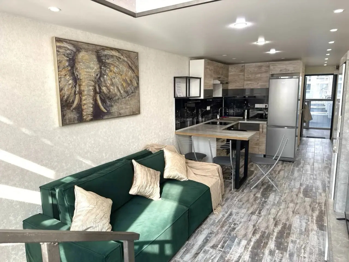 Апартаменты Дизайнерские двухуровневые 54 м2