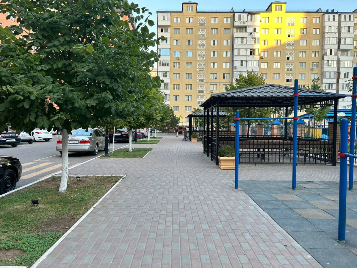 Апартаменты "Эленика" в центре Каспийска с видом на горы