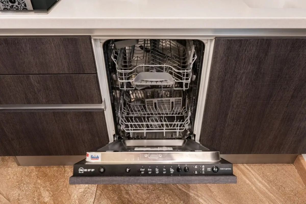 Romantic apart on 71 floor