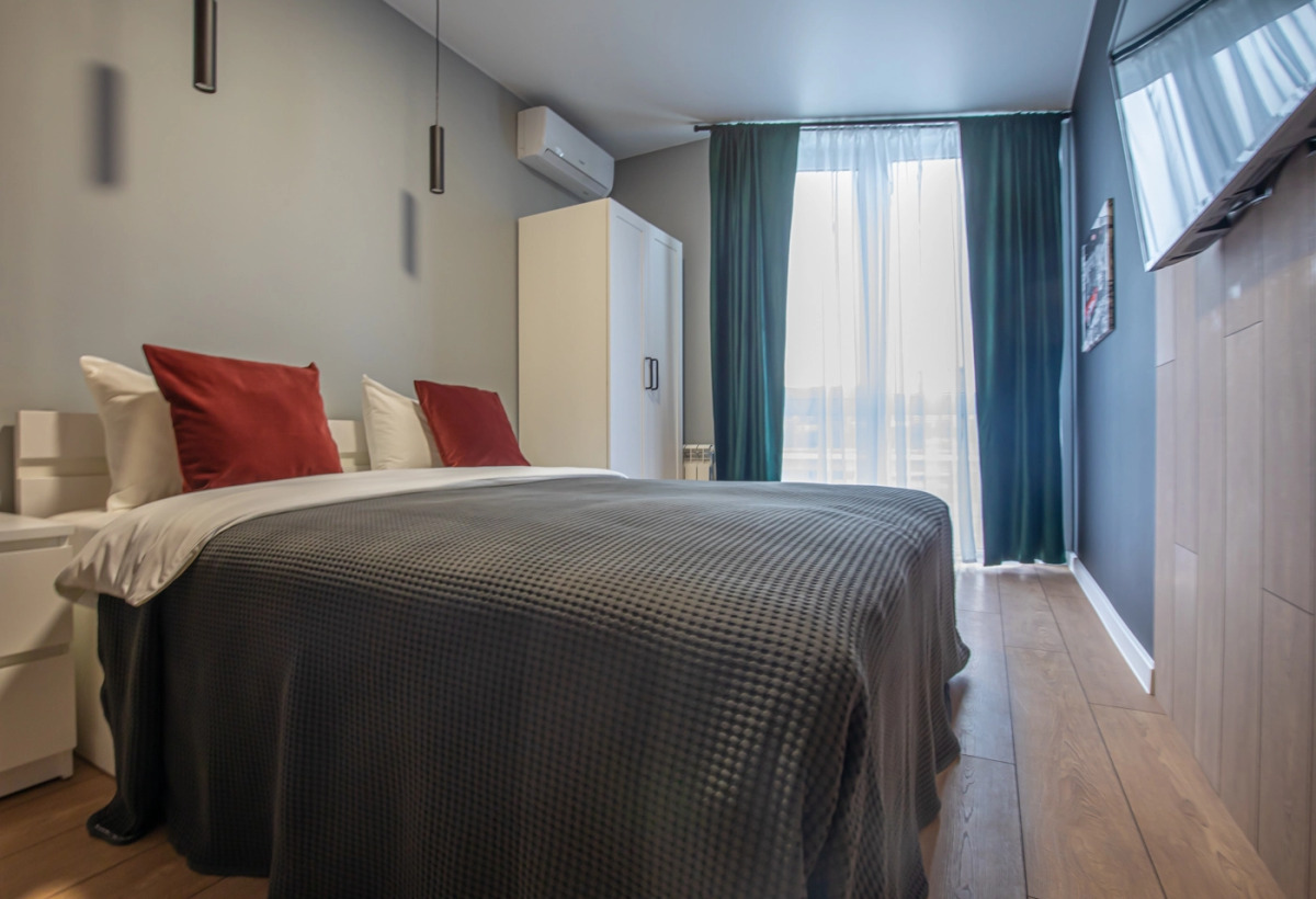 Апартаменты Fox Homes Студия на набережной в ЖК Белый Ангел (а)