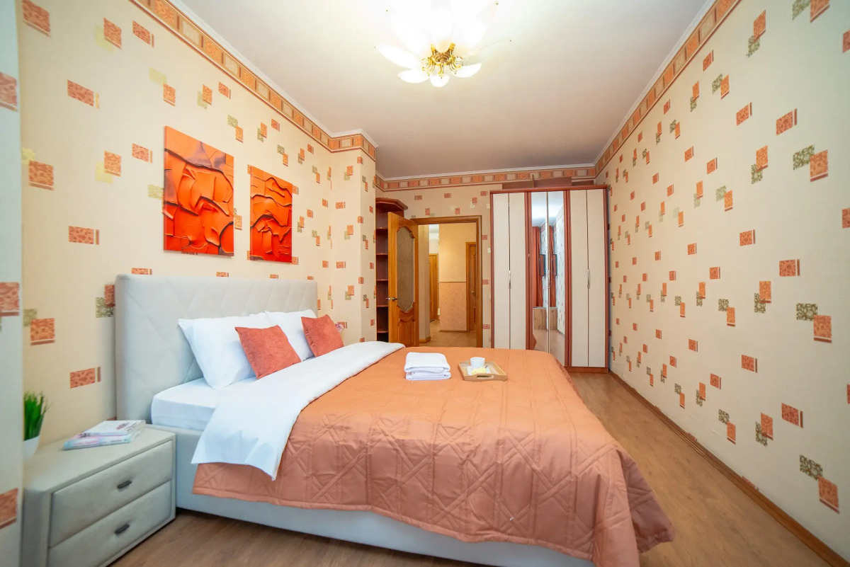 Апартаменты Радищева 12 трехкомнатная