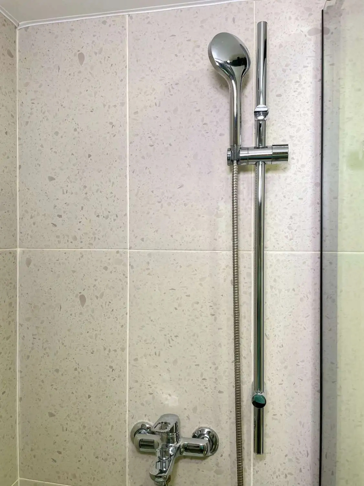 Апартаменты Стильная 2х-уровневая Cтудия рядом с метро Тульская