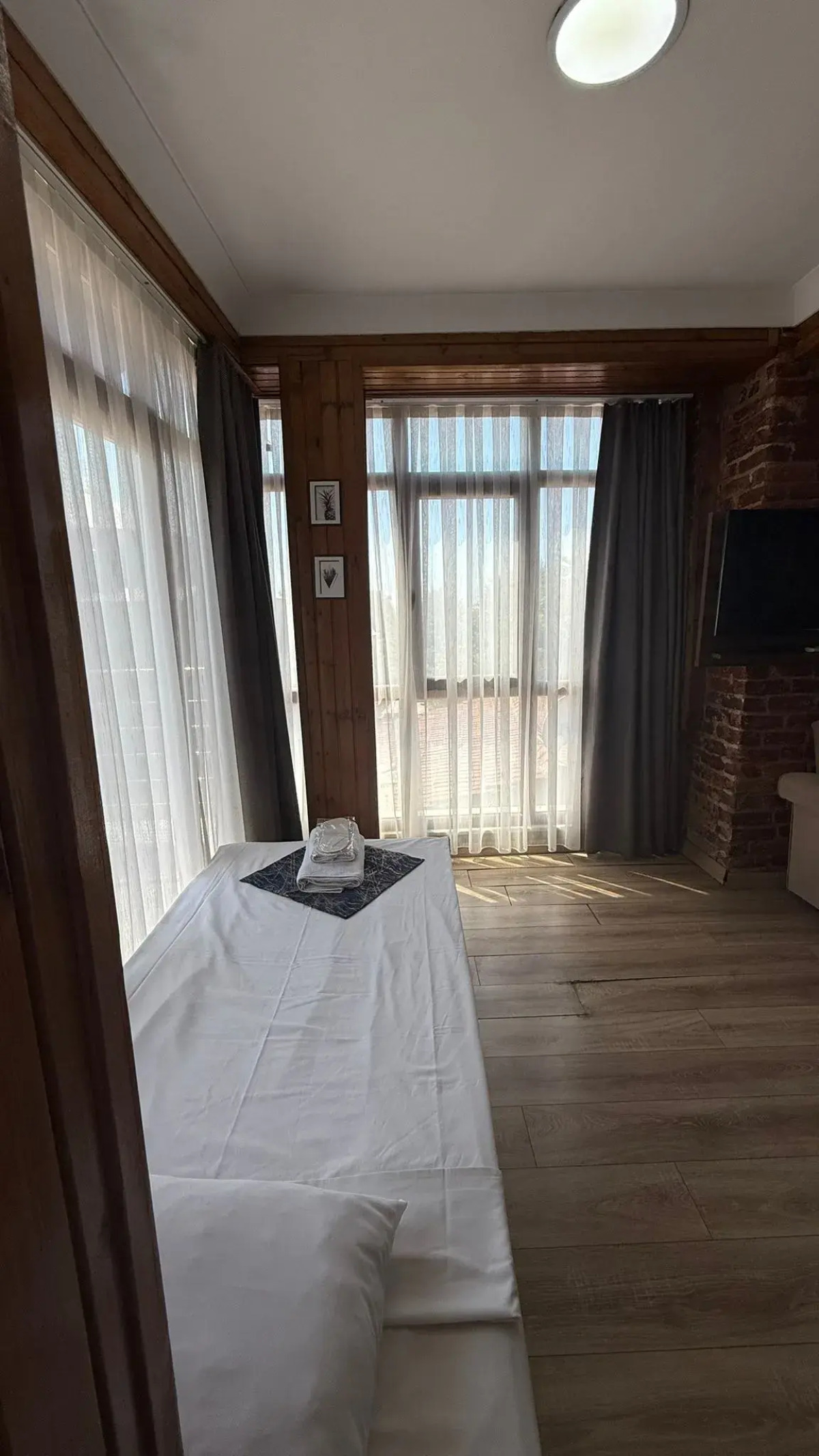 Отель Han Suite