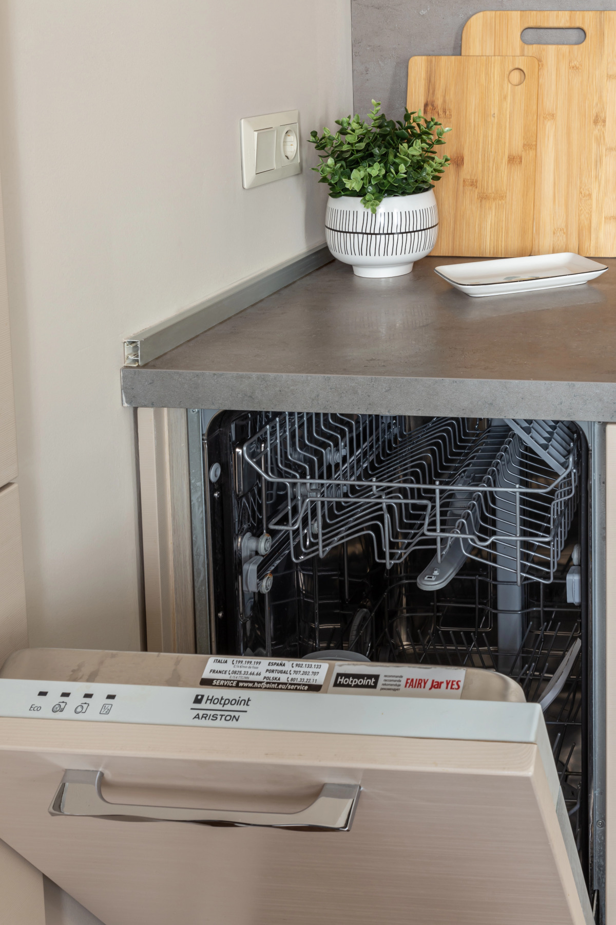 Квартира Moscow Deluxe Apartments Family Suite City View