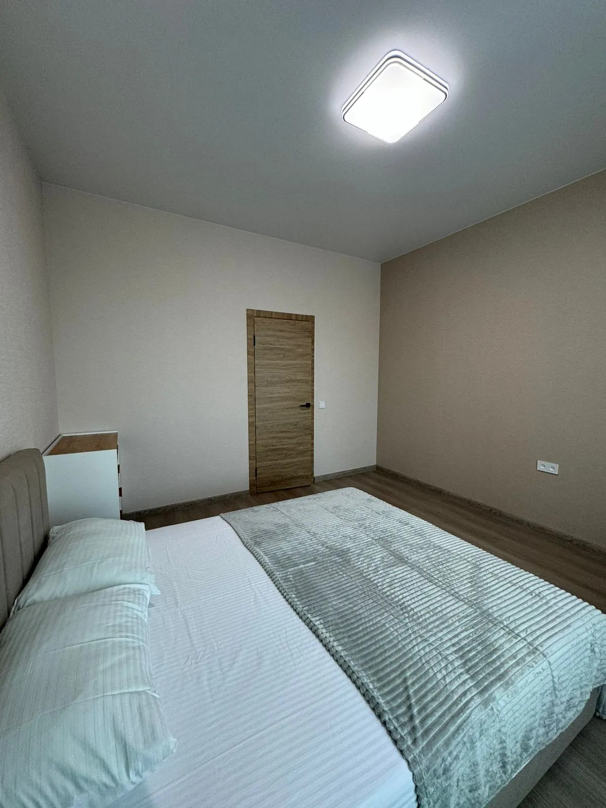 Апартаменты Светлые в Новостройке на Толстого