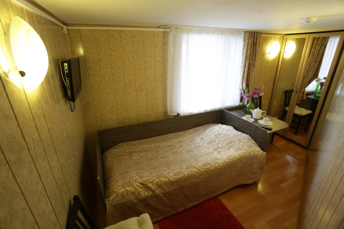 Отель Астра