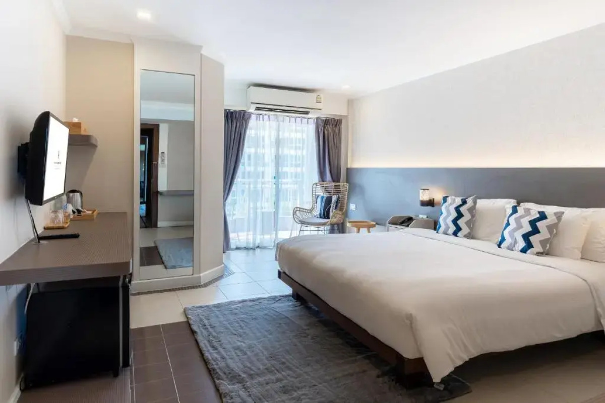 Отель Heeton Concept Pattaya by Compass Hospitality