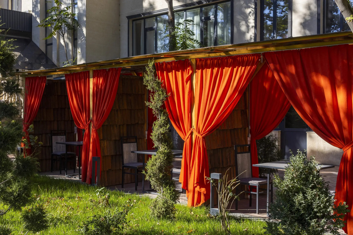 Отель Акжола