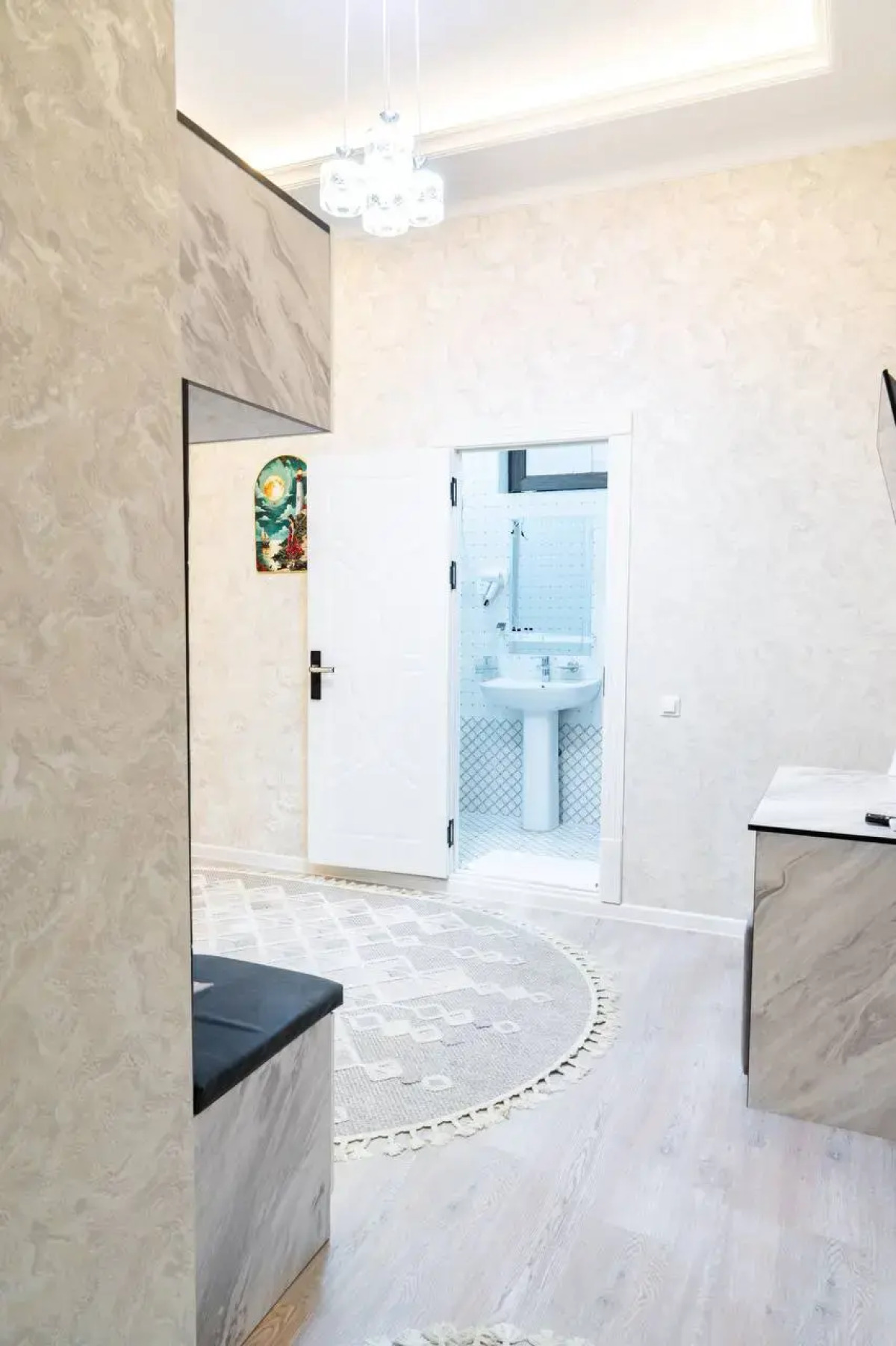 Отель Status Inn