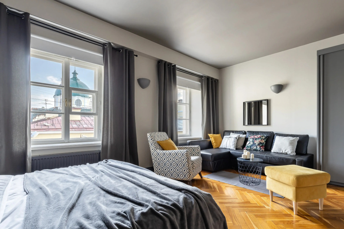 Апартаменты Двухуровневые Little Italy 140 кв.м с видом на собор