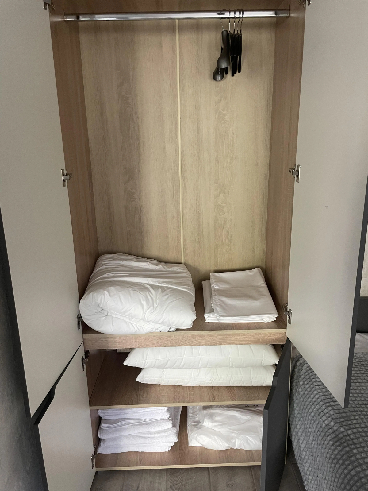 Апартаменты на проспекте Победы 6